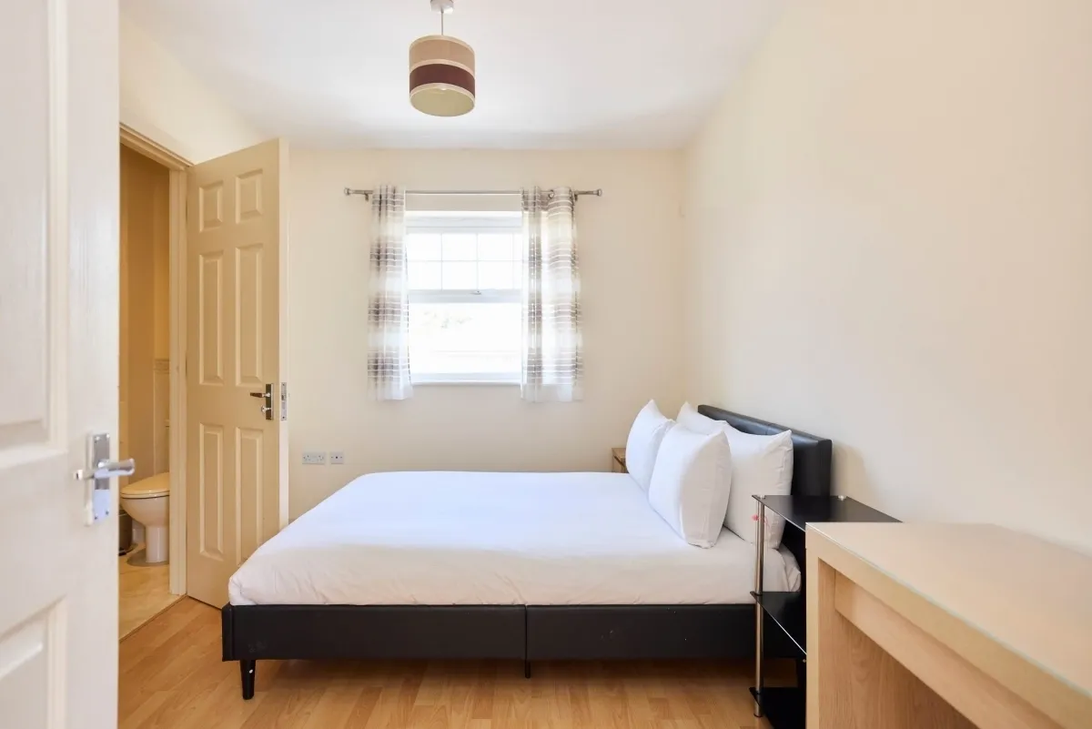 Butler Close Edgware HA8, photo 6