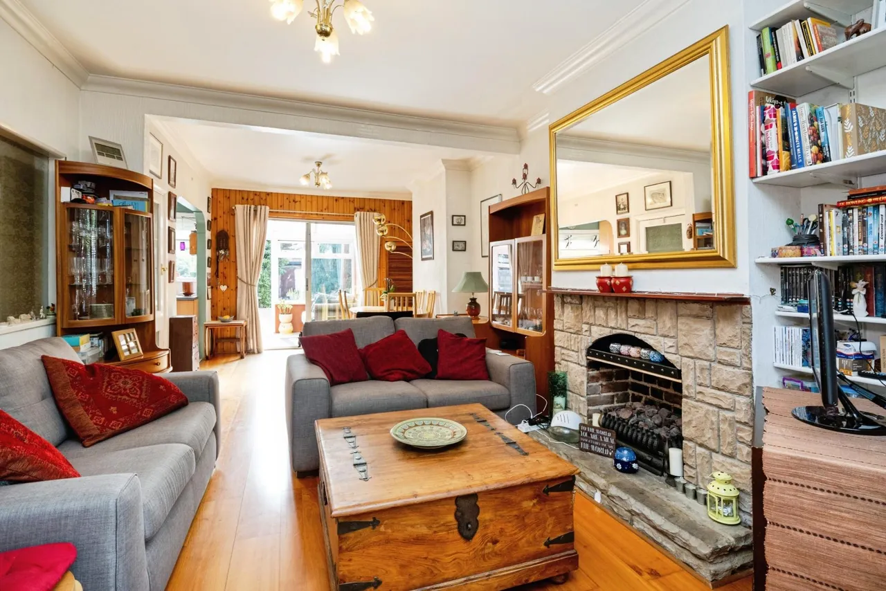 Avondale Road, London, E17, photo 6
