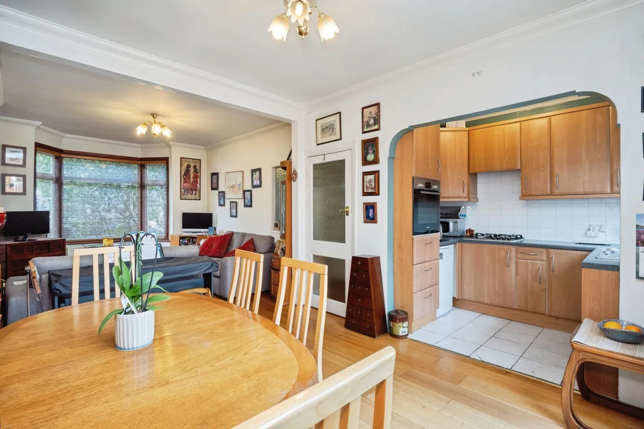 Avondale Road, London, E17, photo 3