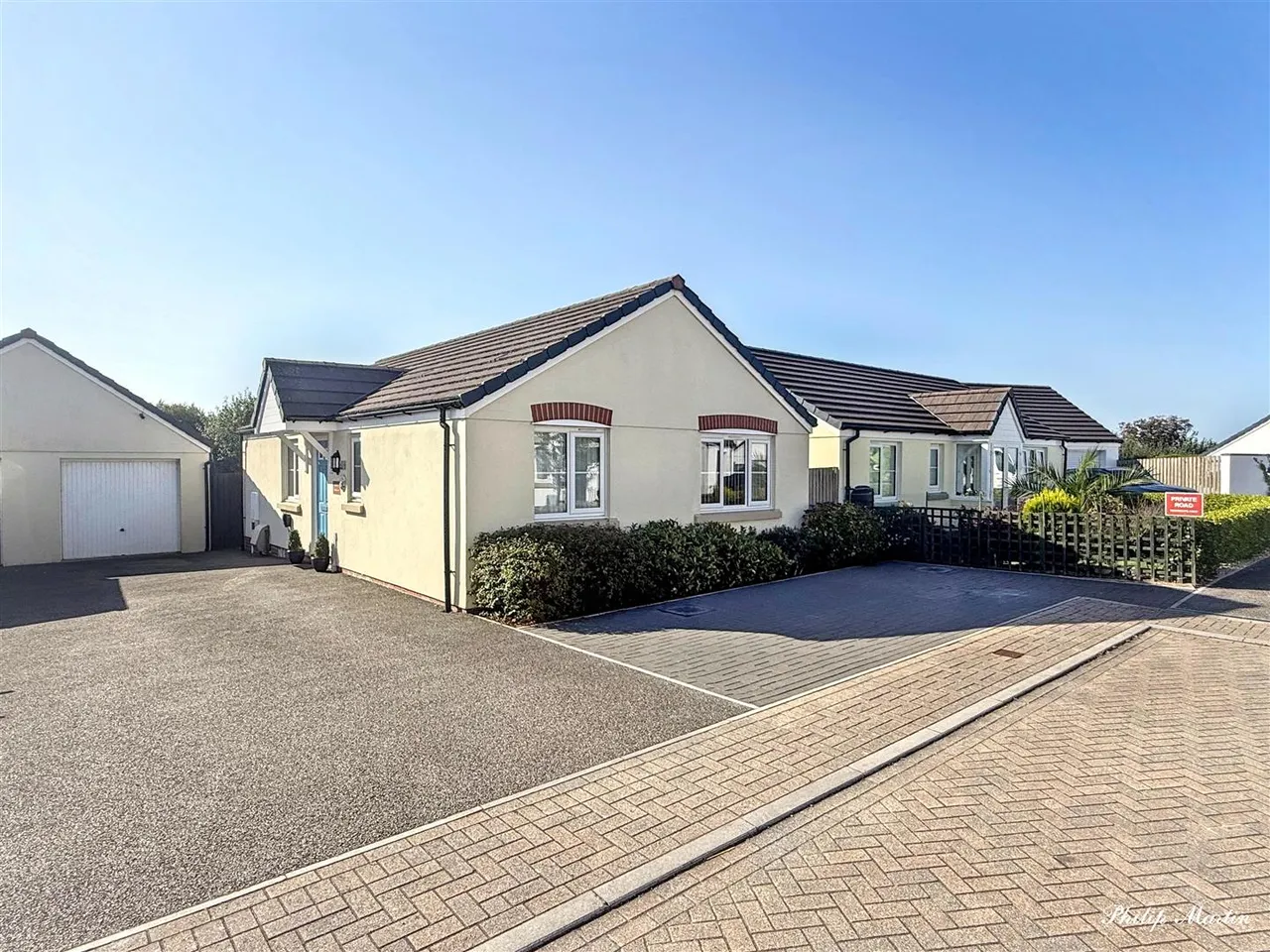 2 bed house for sale, Kew Wav, Probus