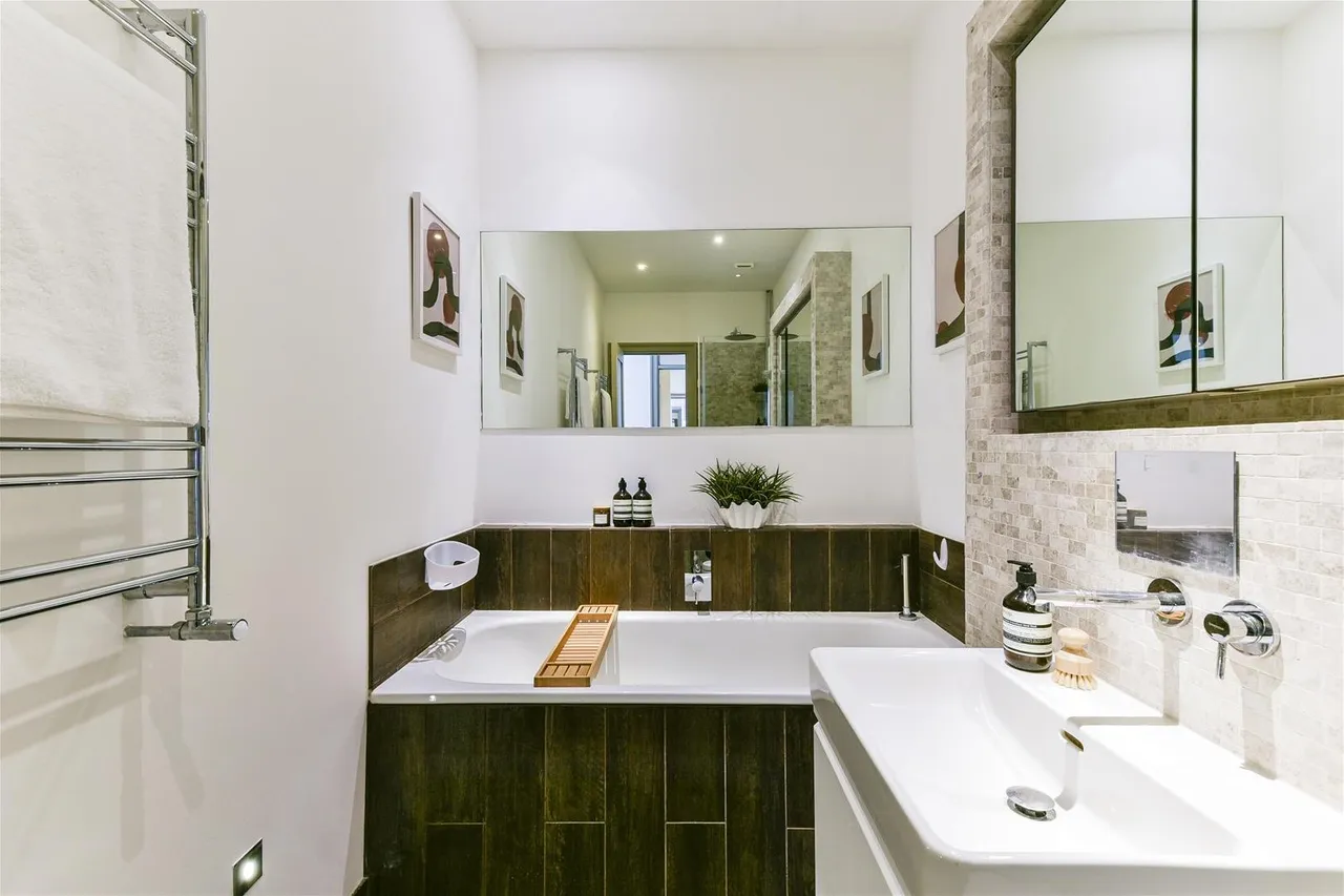 Fitzjohns Avenue, London, NW3, photo 9