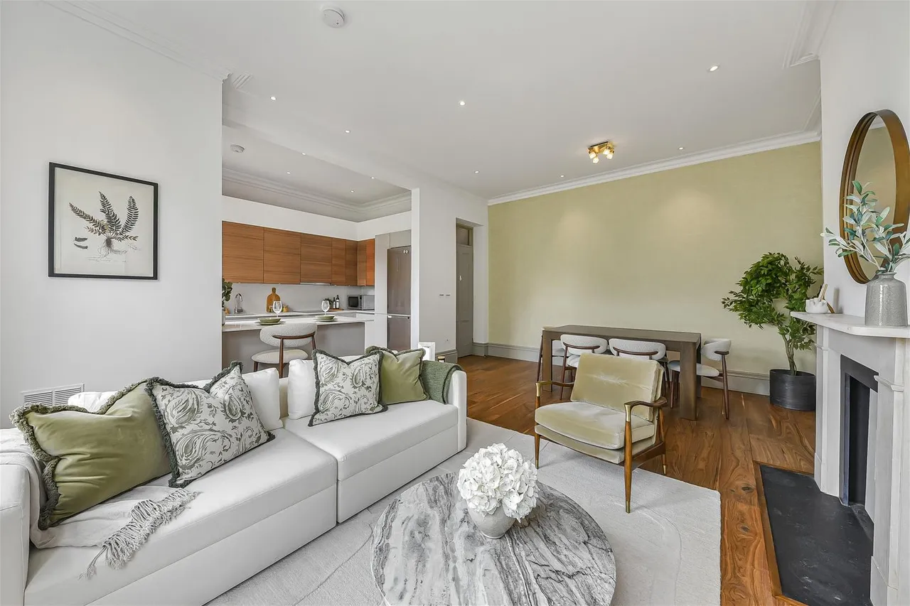 Fitzjohns Avenue, London, NW3, photo 16