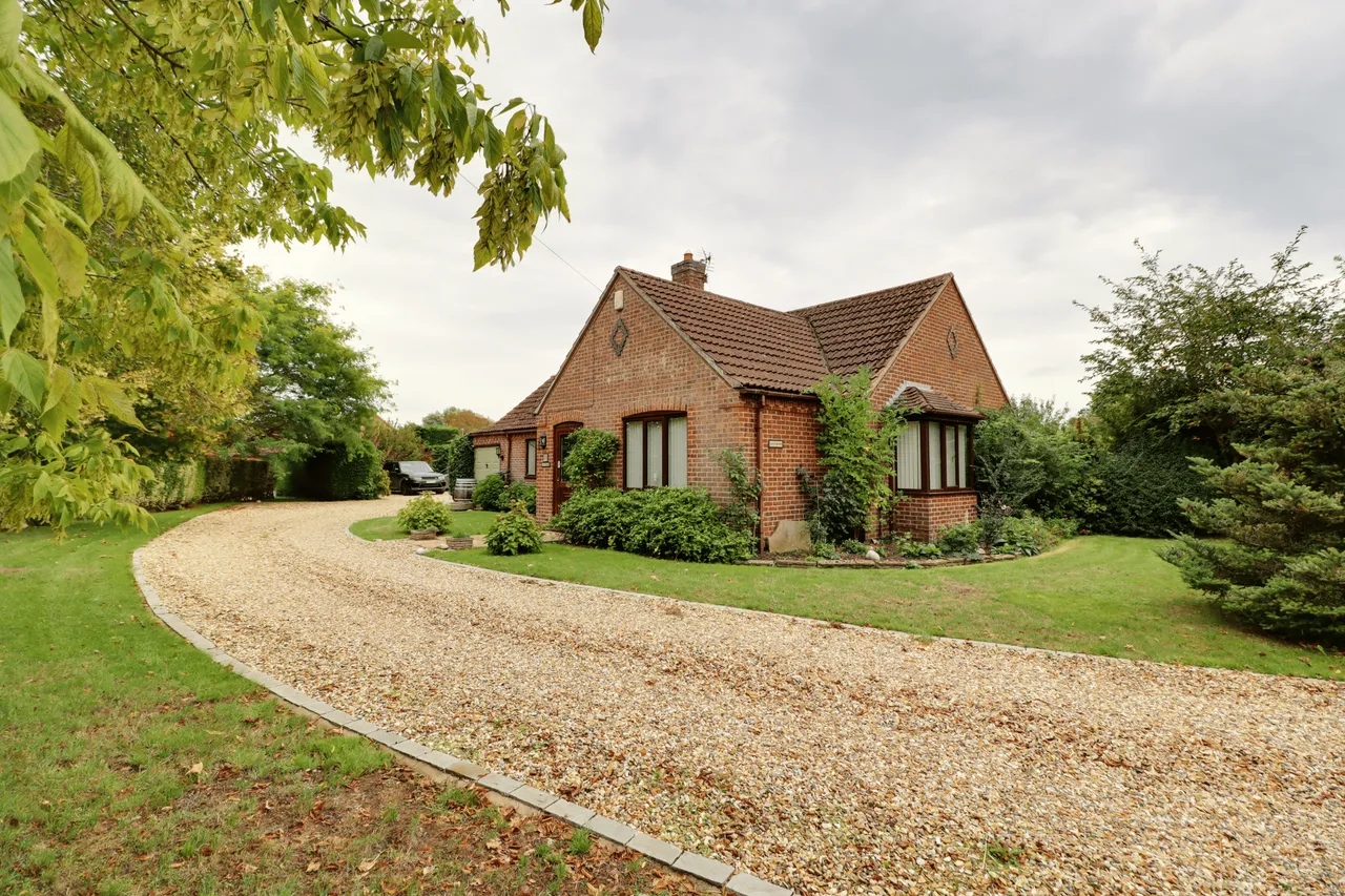 Main Street, Torksey, LN1, photo 18