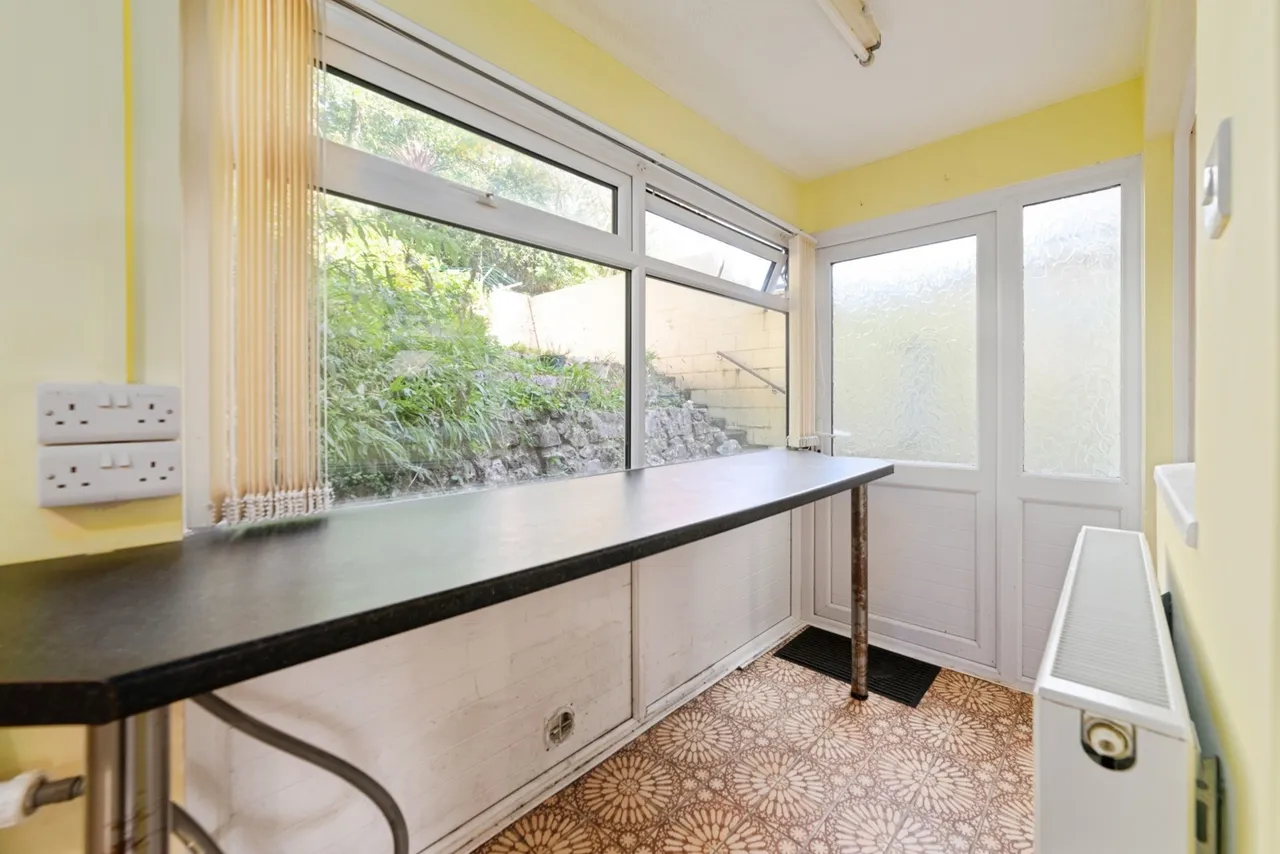 Merlins Gardens, The Norton, SA70, photo 7