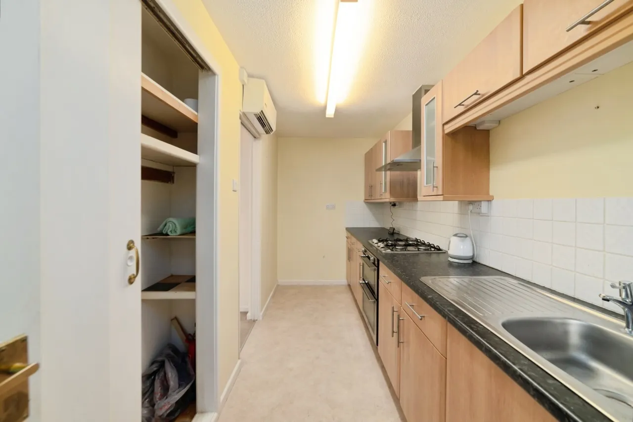 Merlins Gardens, The Norton, SA70, photo 6