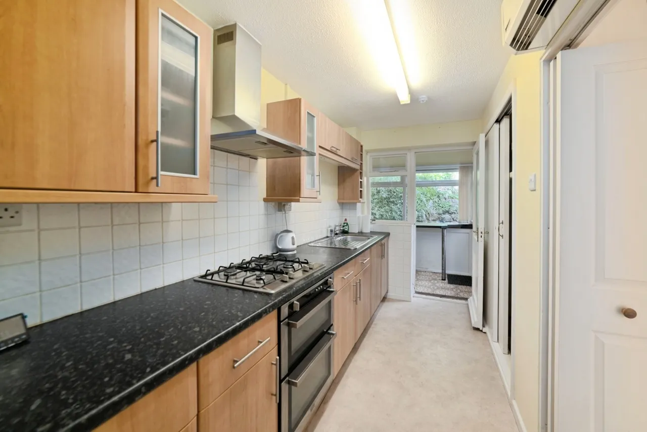 Merlins Gardens, The Norton, SA70, photo 2
