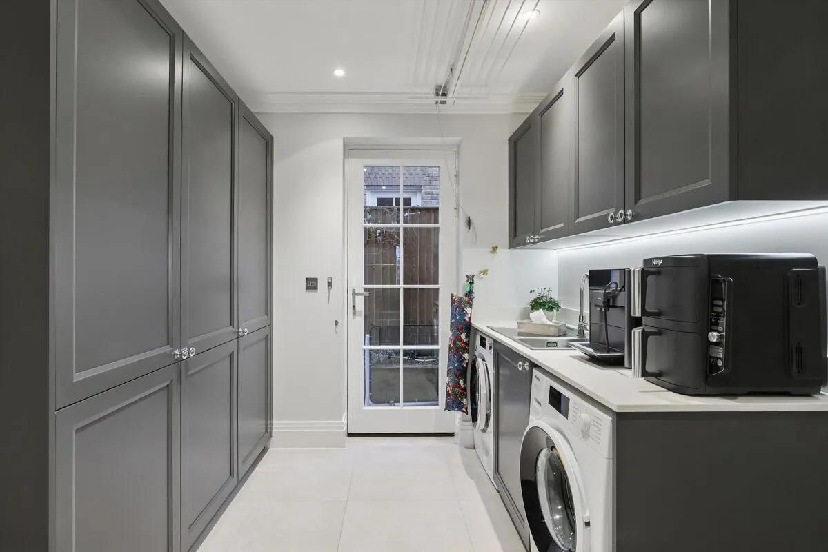 Broadoaks Park Road, West Byfleet, KT14, photo 4