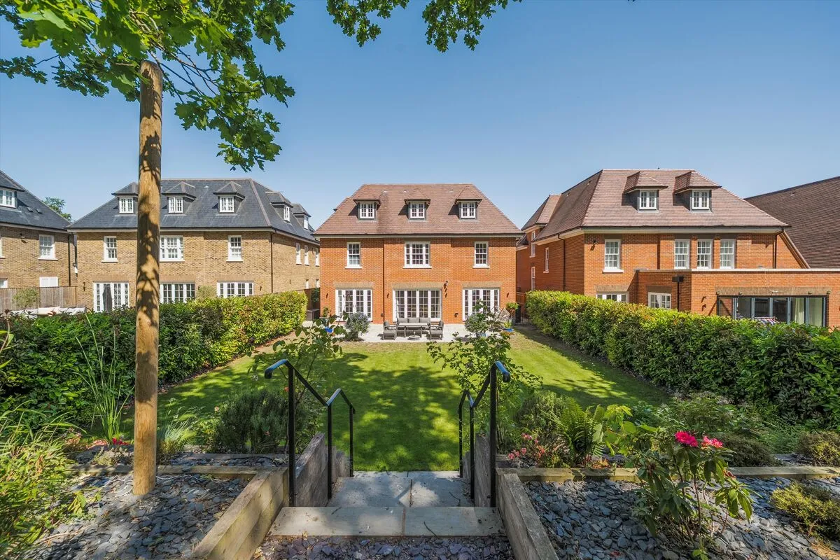 Broadoaks Park Road, West Byfleet, KT14, photo 22
