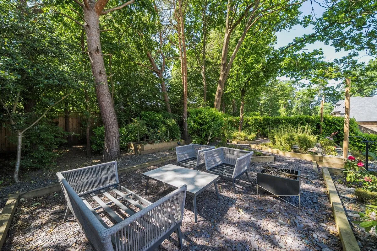 Broadoaks Park Road, West Byfleet, KT14, photo 26