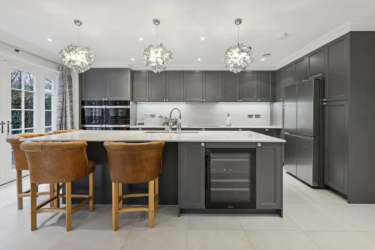 Broadoaks Park Road, West Byfleet, KT14, photo 2