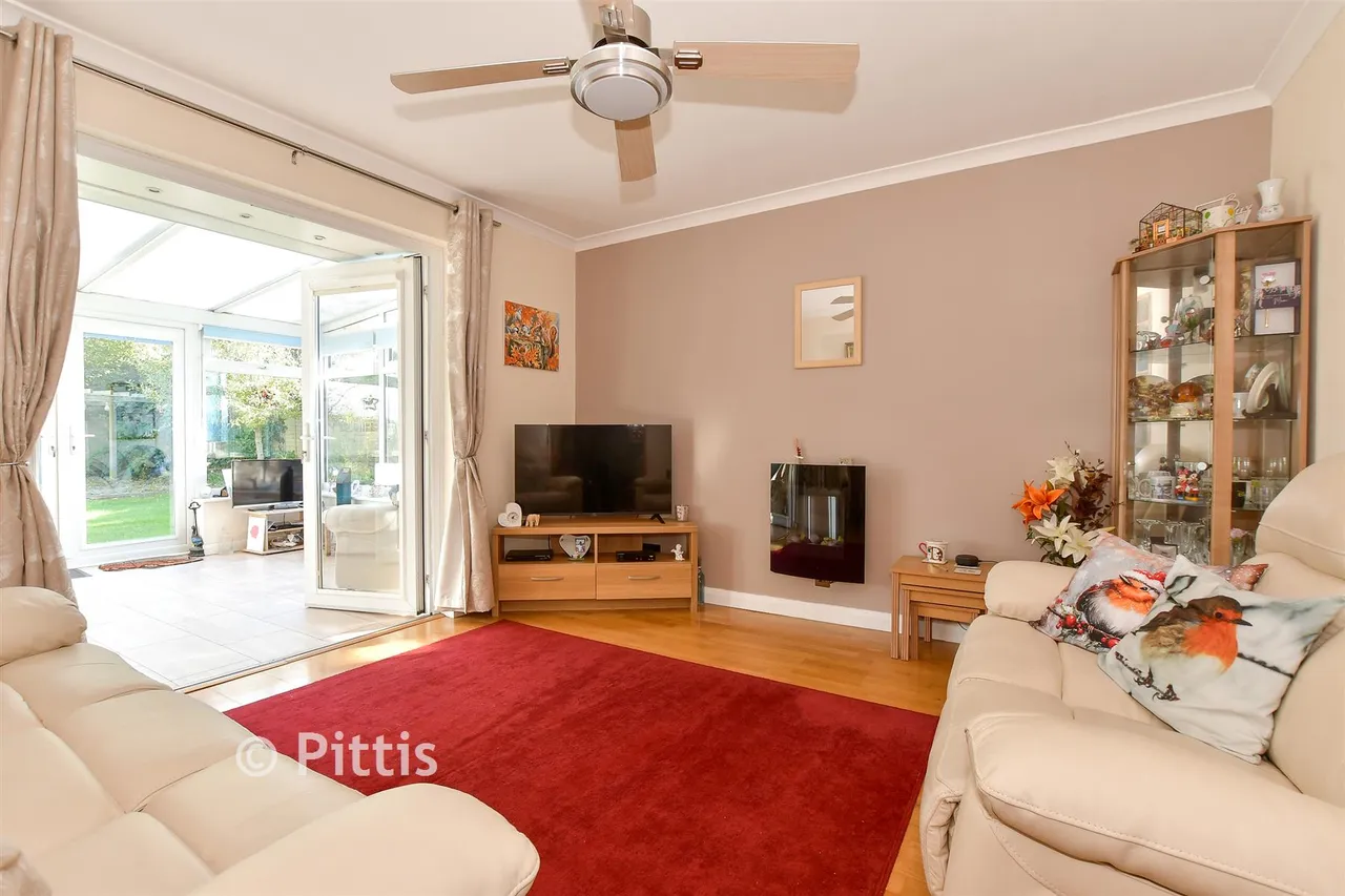 Warlands Lane, Shalfleet, PO30, photo 4