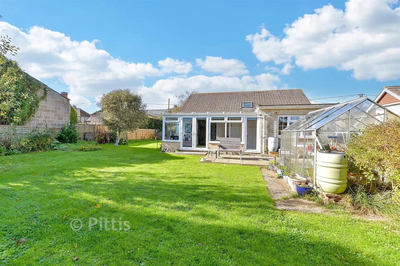 Warlands Lane, Shalfleet, PO30, photo 5