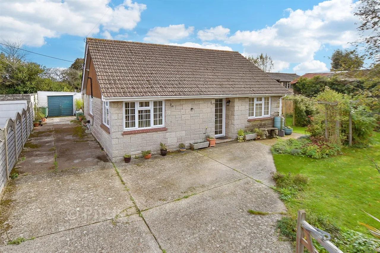 Warlands Lane, Shalfleet, PO30, photo 2