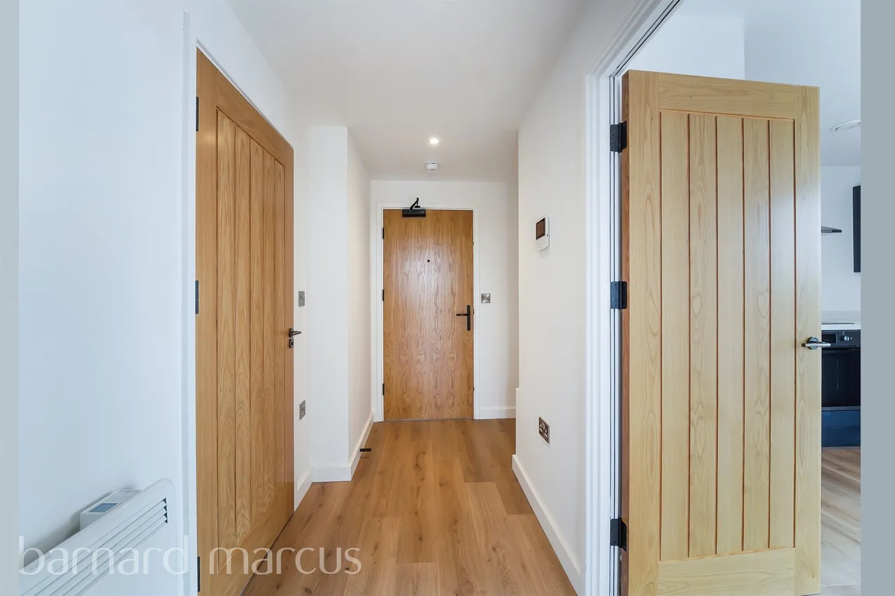 Tealing Drive, Epsom, KT19, photo 10
