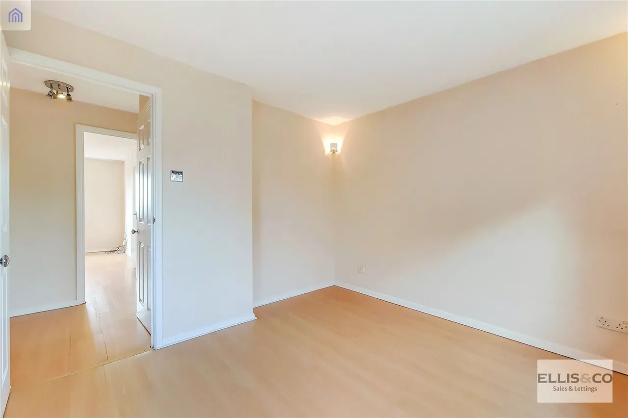 Linwood Crescent, Enfield, EN1, photo 5