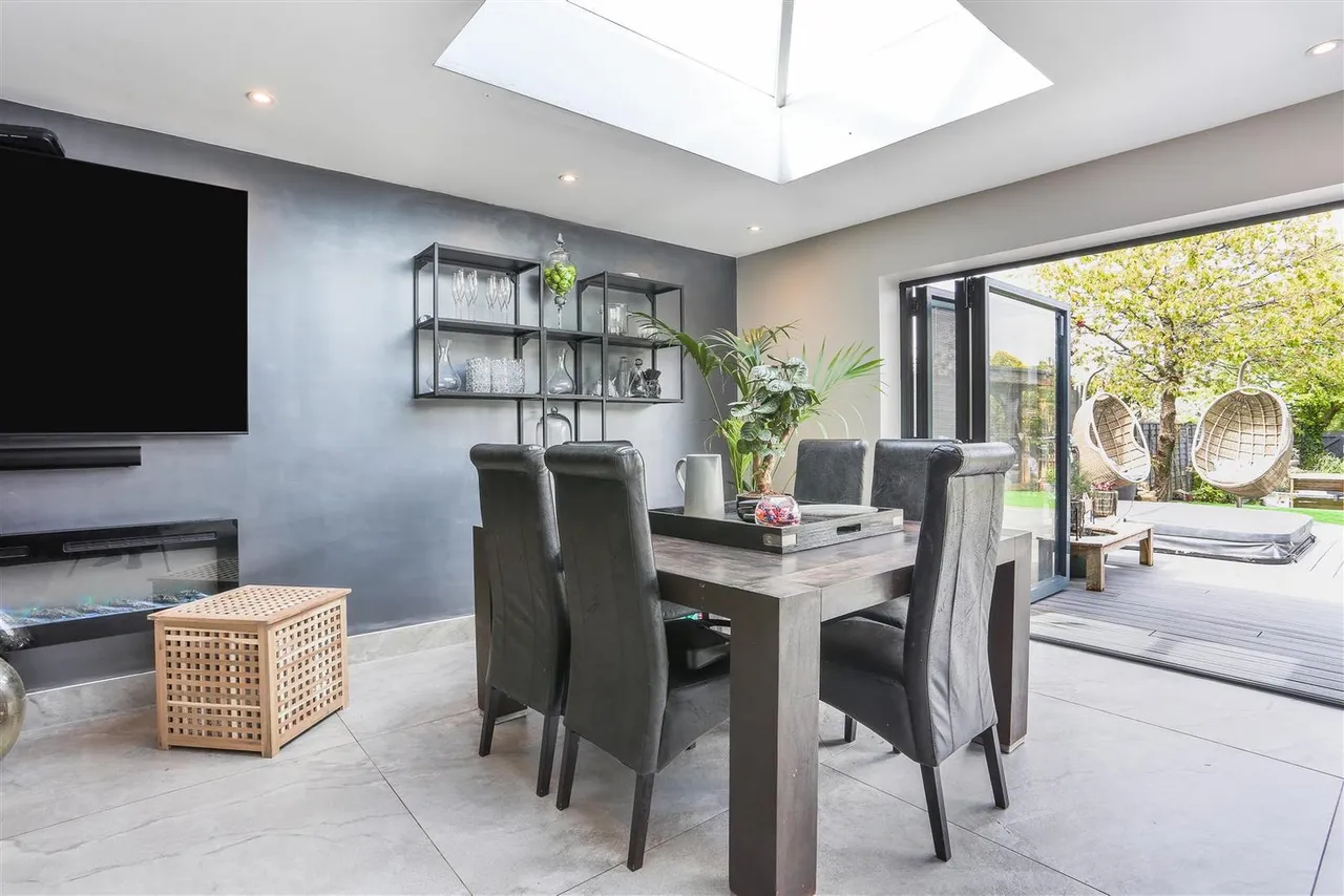 Northey Avenue, Cheam, SM2 7HU, photo 11