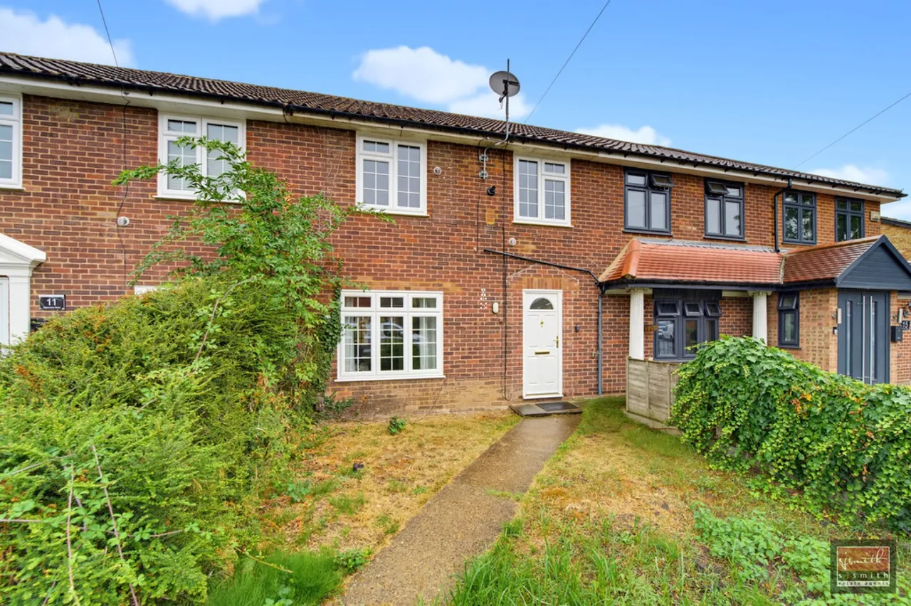 3 bed property for sale, Hithermoor Road, Stanwell