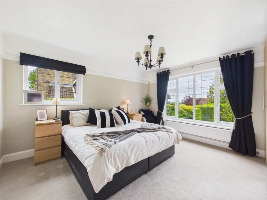 Stroud Road, Tuffley, photo 15