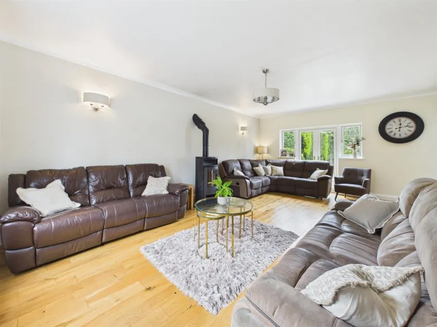 Stroud Road, Tuffley, photo 9