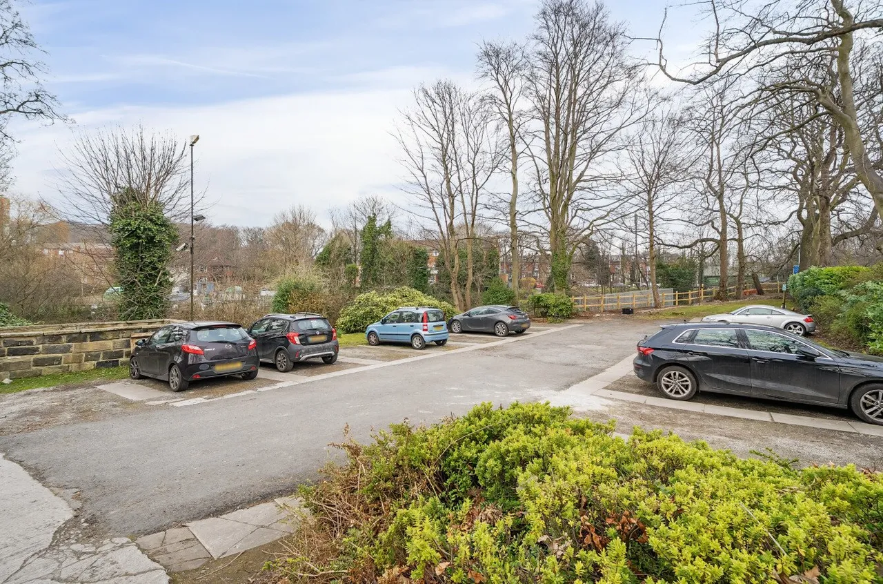 Kirkstall Lane, Kirkstall, LS5, photo 12