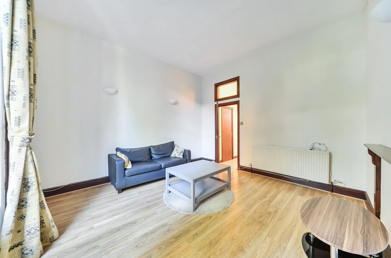 Kirkstall Lane, Kirkstall, LS5, photo 6