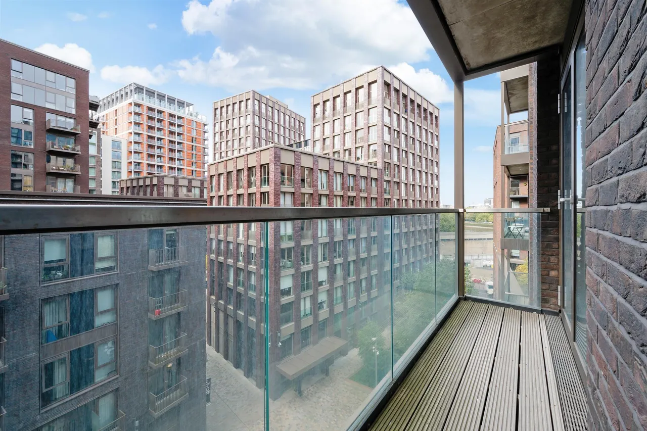 Embassy Gardens, Nine Elms, SW11, photo 3