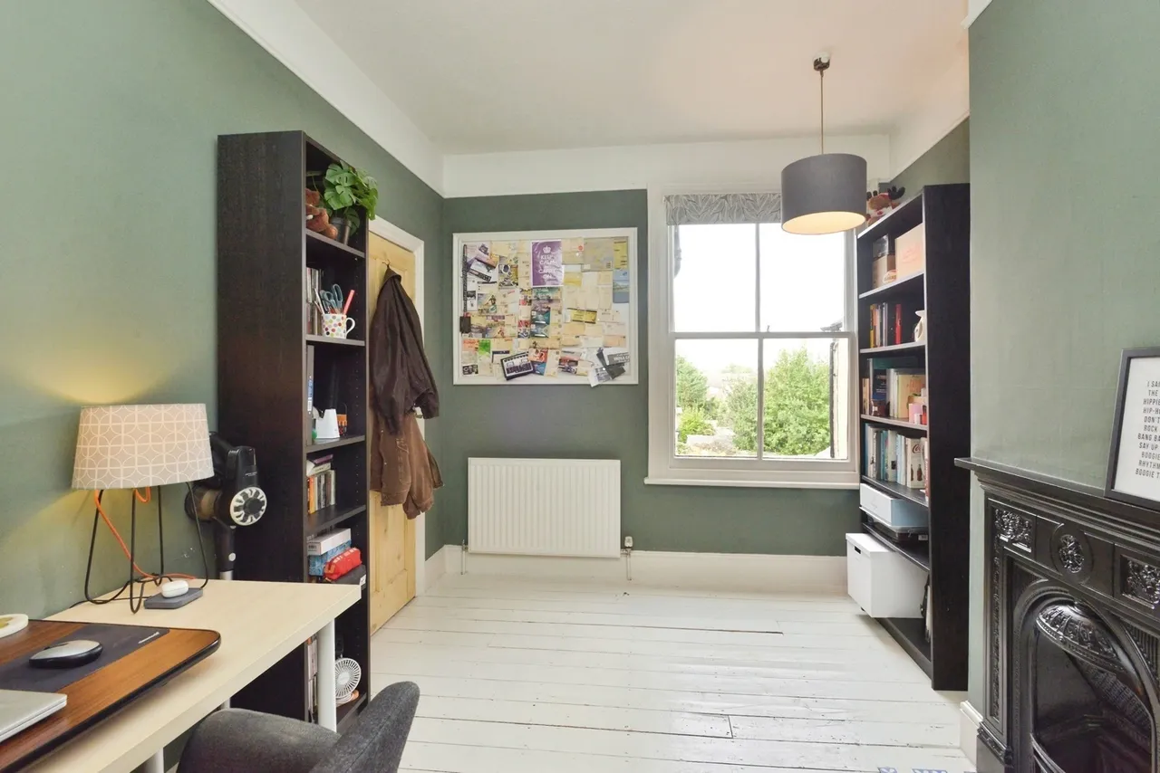 Windsor Street, Wolverton, Milton Keynes, Buckinghamshire, MK12, photo 15