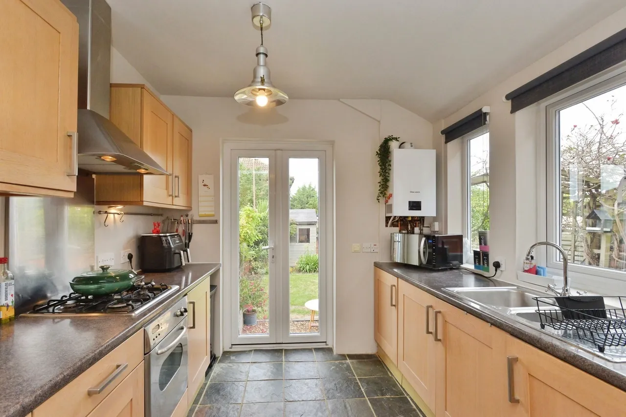 Windsor Street, Wolverton, Milton Keynes, Buckinghamshire, MK12, photo 9