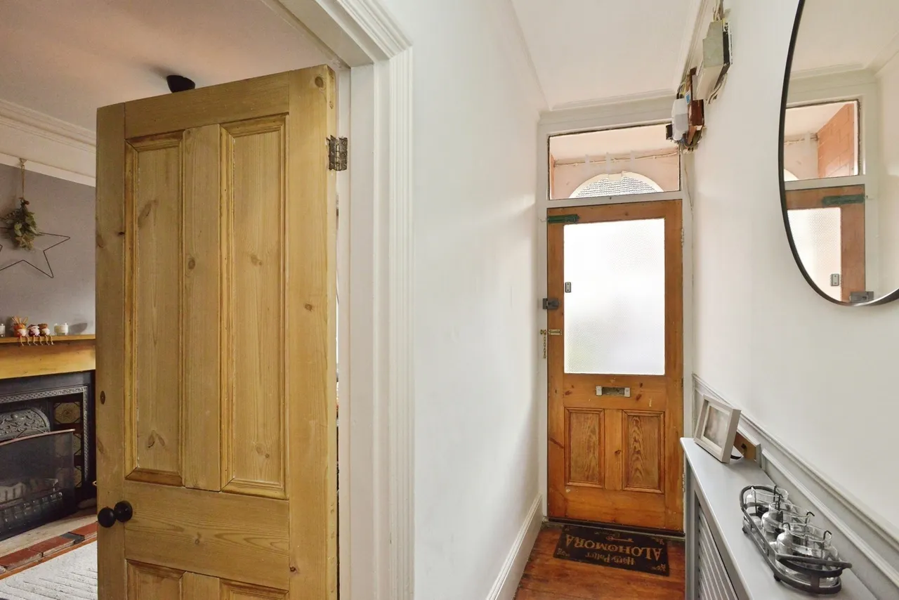 Windsor Street, Wolverton, Milton Keynes, Buckinghamshire, MK12, photo 2