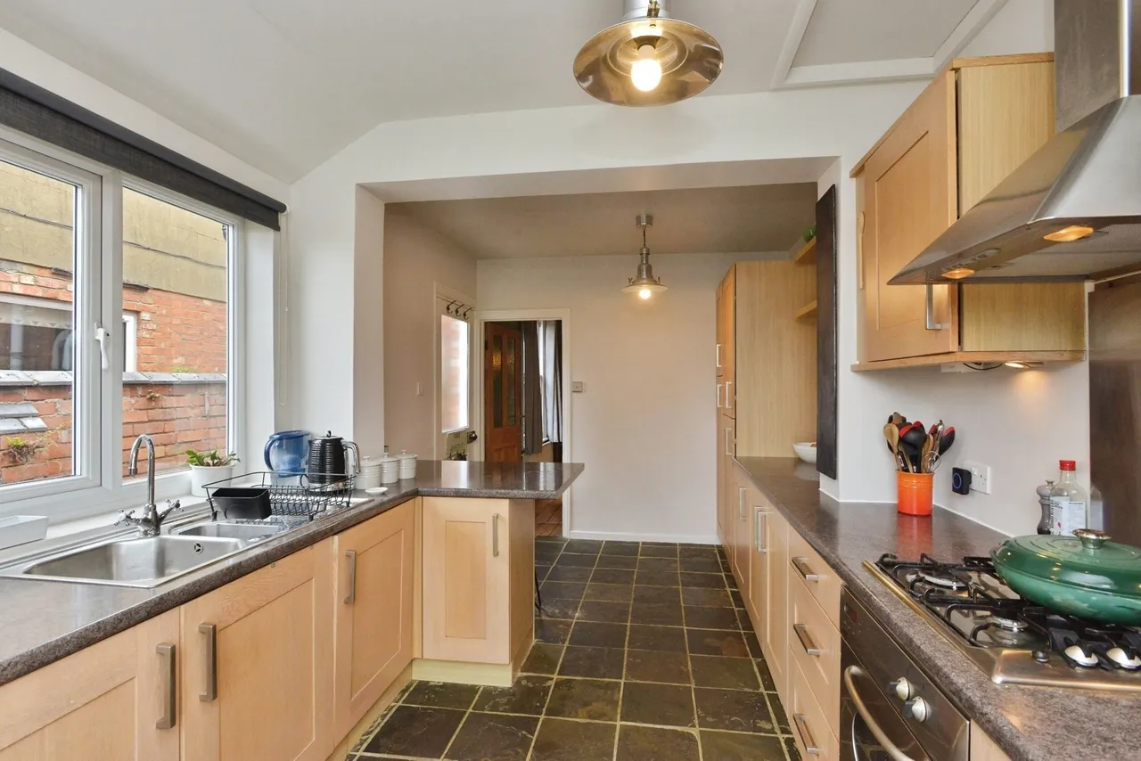 Windsor Street, Wolverton, Milton Keynes, Buckinghamshire, MK12, photo 5