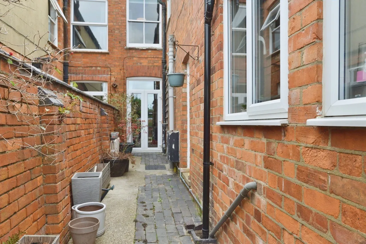 Windsor Street, Wolverton, Milton Keynes, Buckinghamshire, MK12, photo 19
