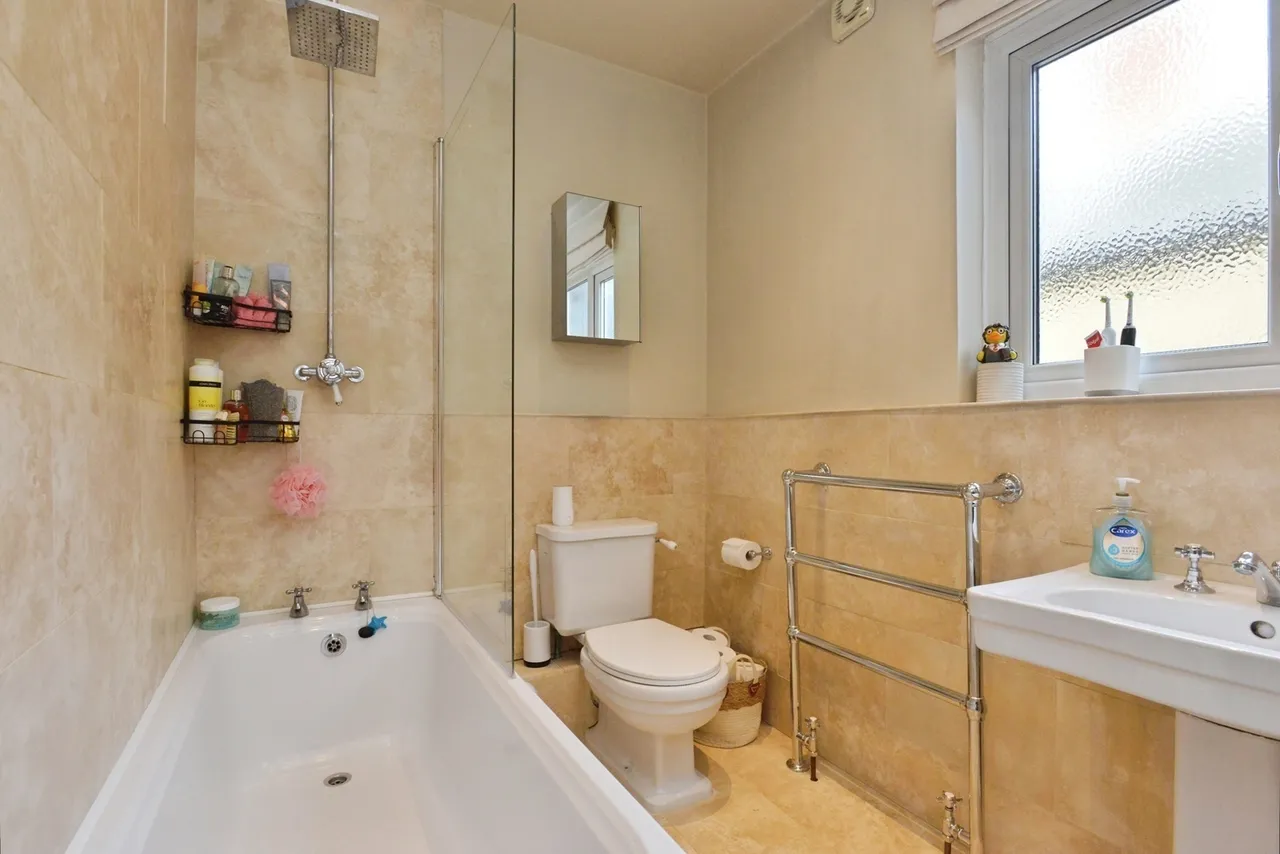 Windsor Street, Wolverton, Milton Keynes, Buckinghamshire, MK12, photo 16