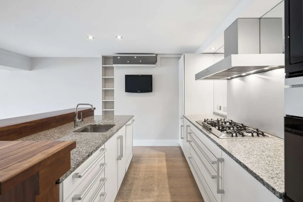 Thameside, Henley-on-Thames, Oxfordshire, RG9 2LJ, photo 10