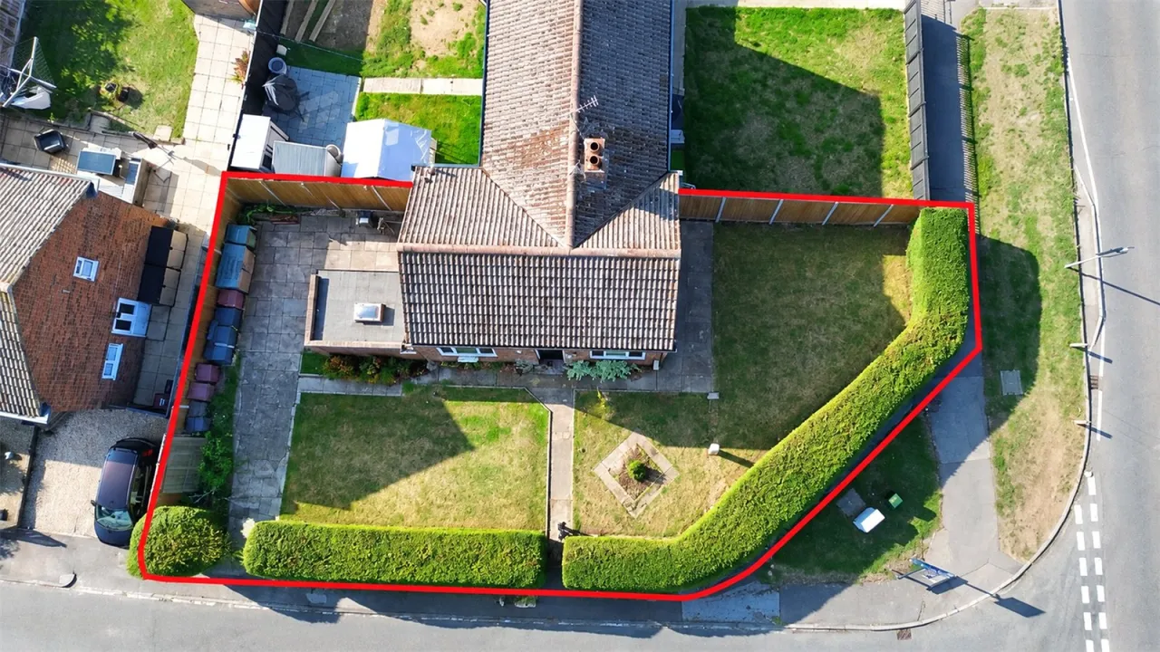 Neath Gardens, Tilehurst, RG30, photo 10