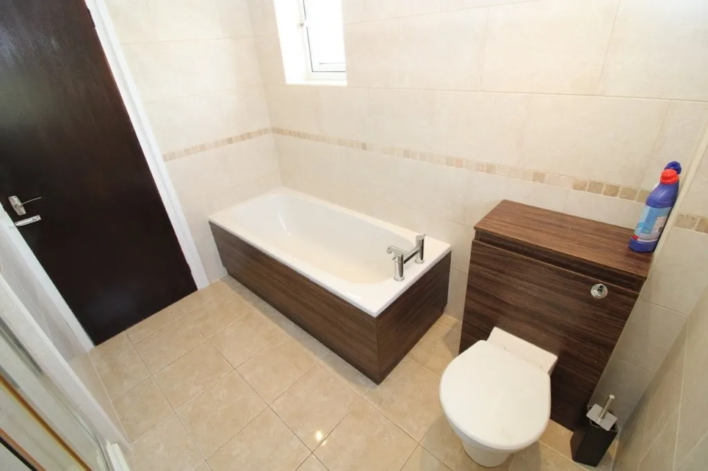 West View, Cudworth, photo 11
