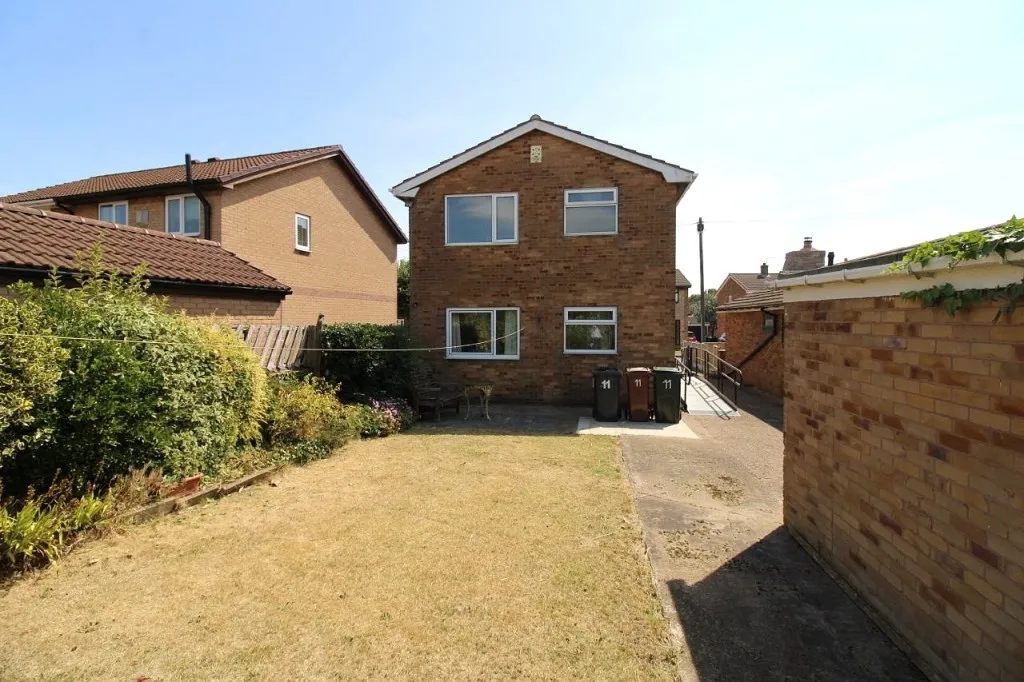 West View, Cudworth, photo 13
