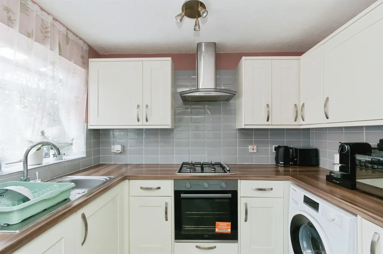 Gwyneth Grove, Bexhill-On-Sea, photo 5