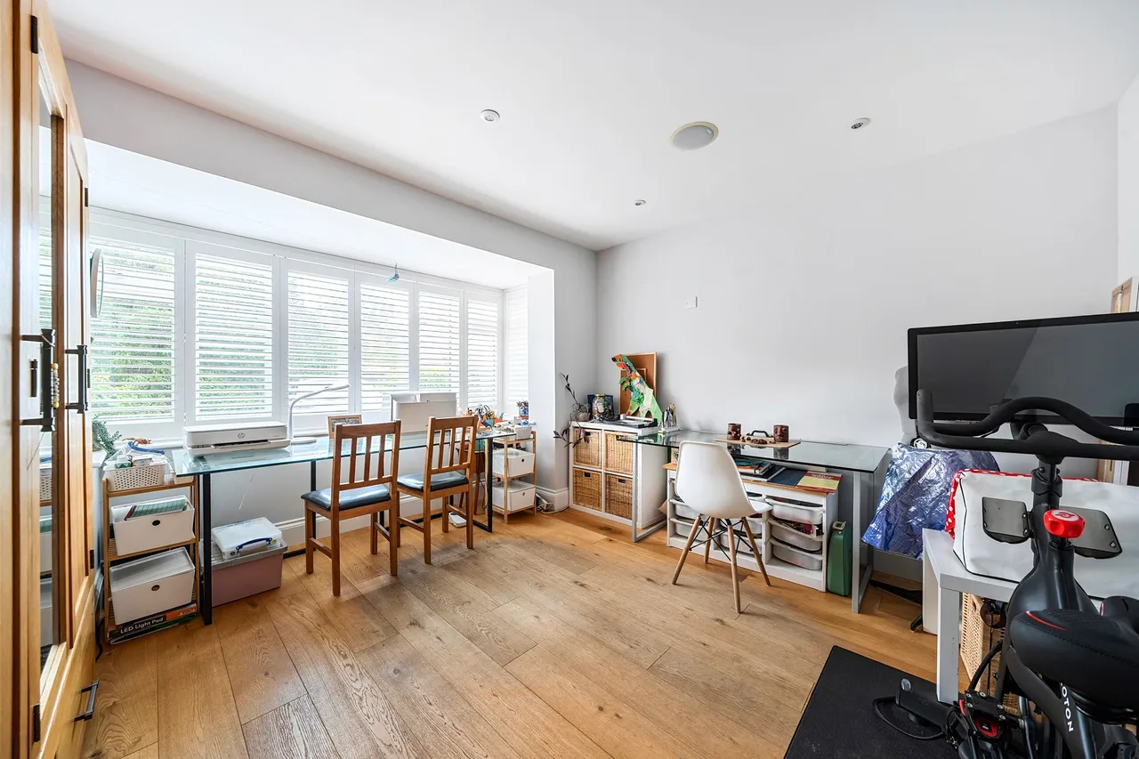 Dodsley Grove, Easebourne, GU29, photo 8