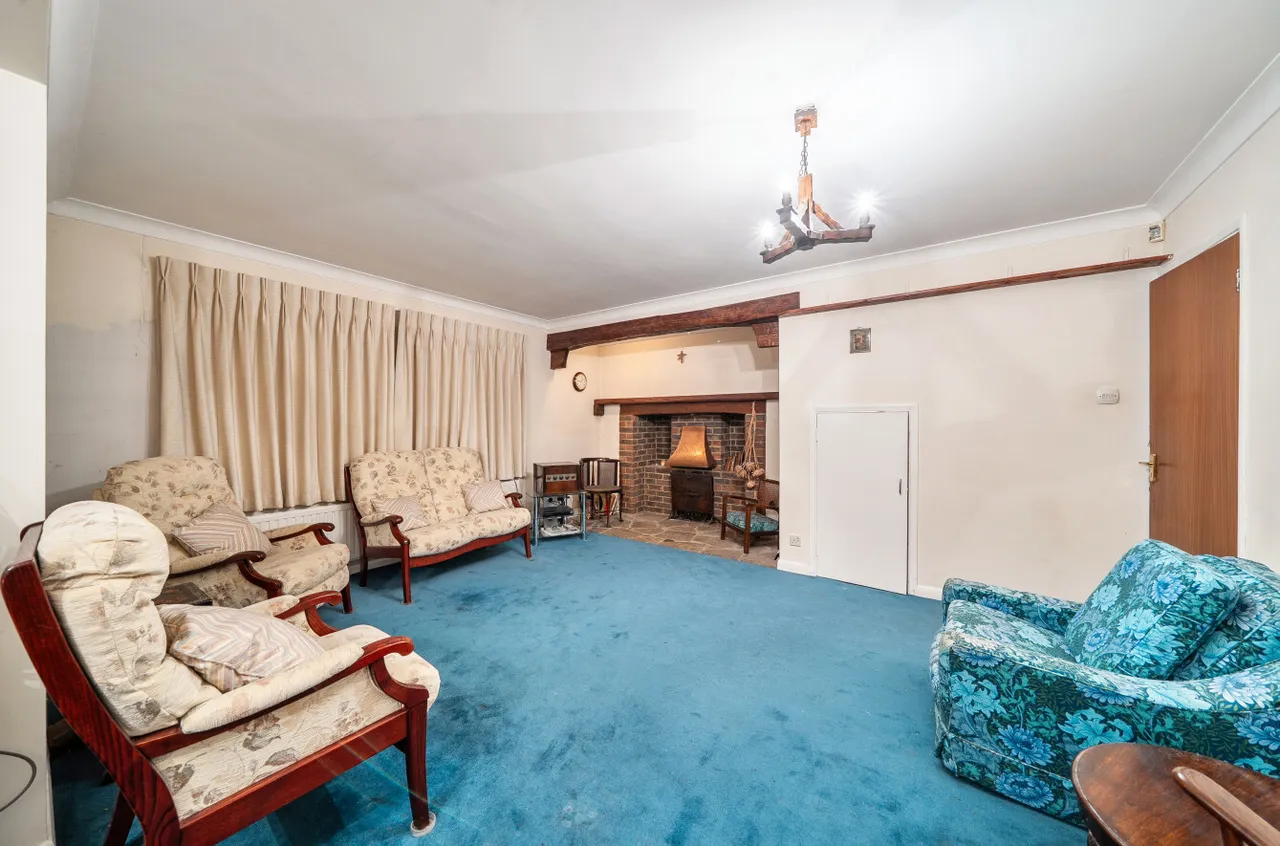 Old Uxbridge Road, West Hyde, WD3, photo 6