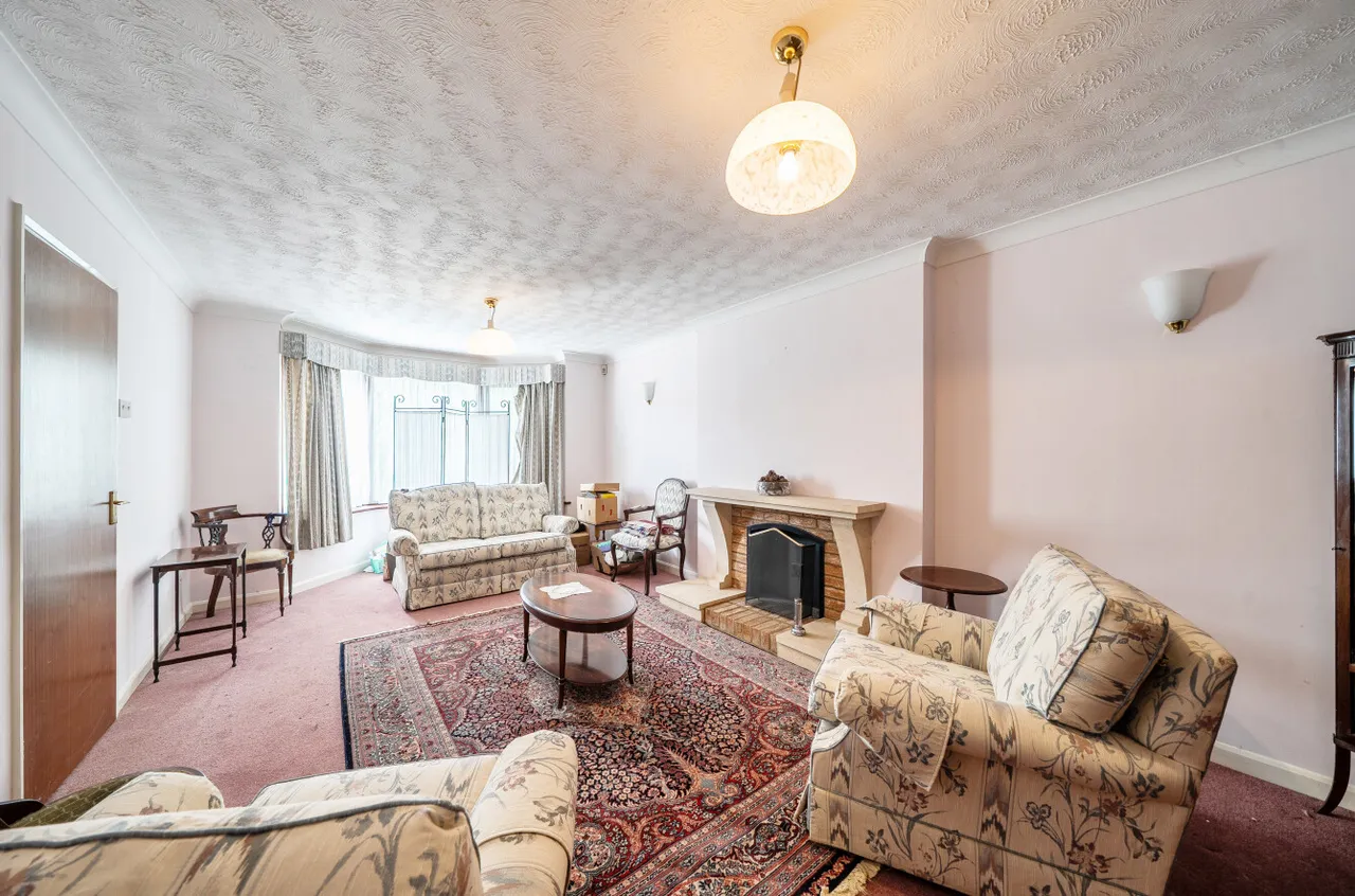 Old Uxbridge Road, West Hyde, WD3, photo 8