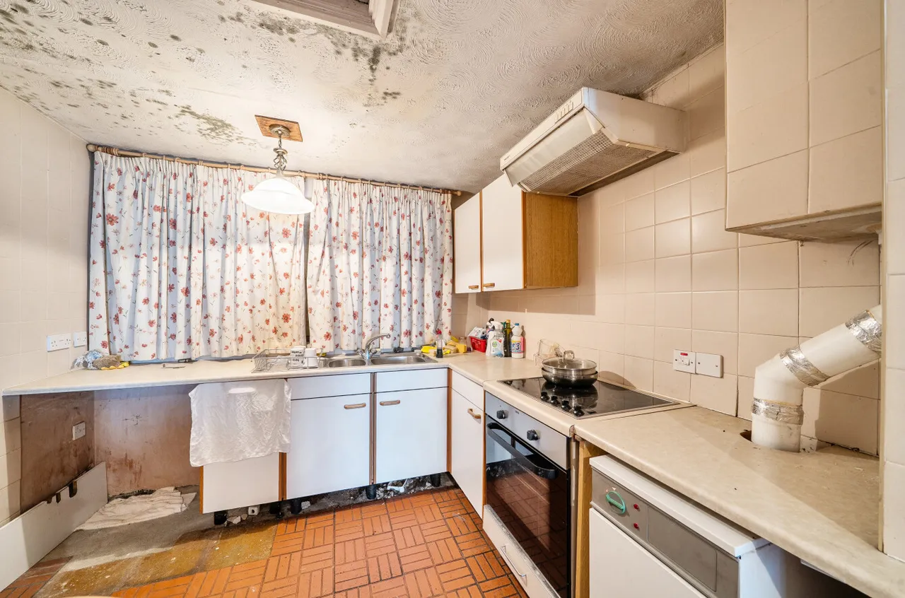 Old Uxbridge Road, West Hyde, WD3, photo 10