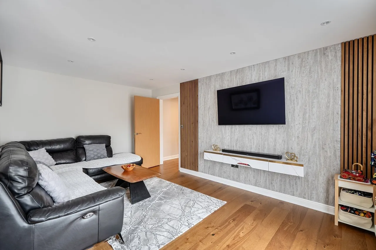 Cuddington Avenue, Worcester Park, KT4, photo 5
