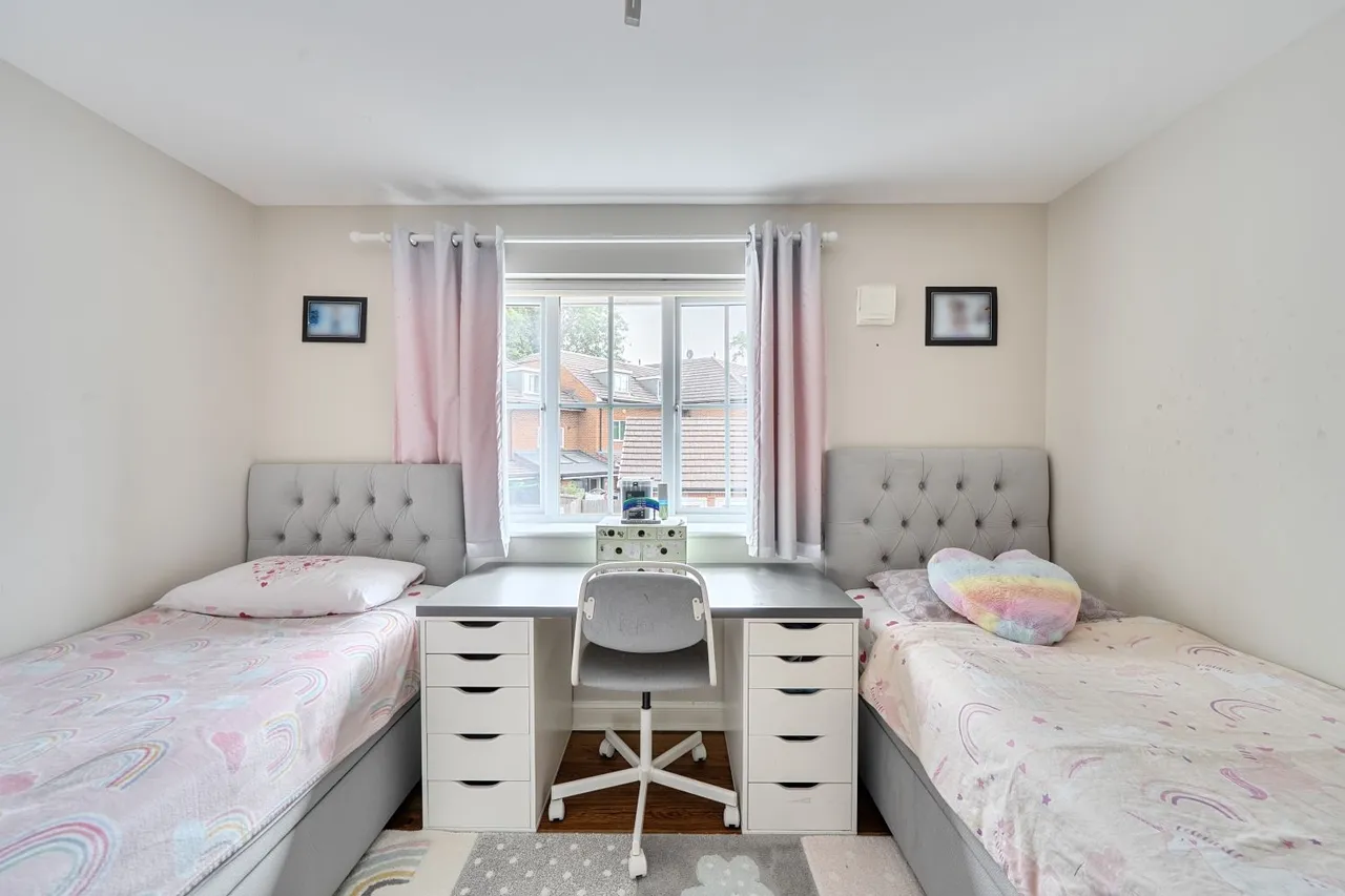 Cuddington Avenue, Worcester Park, KT4, photo 9