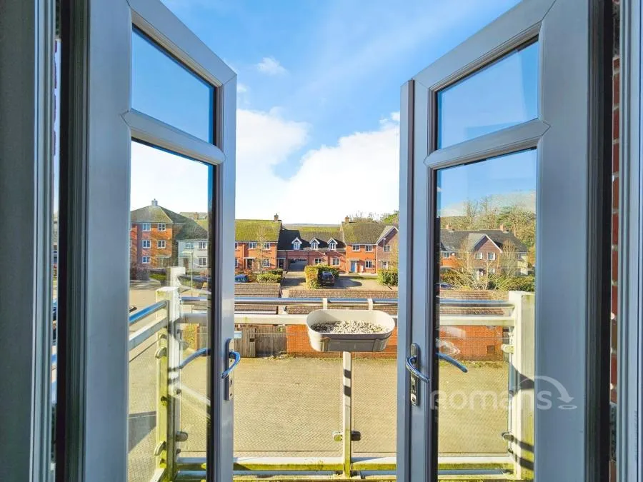1 bed flat for sale, Bramall Place, Church Crookham, GU52