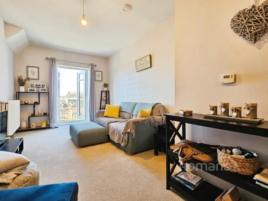 Bramall Place, Church Crookham, GU52, photo 3