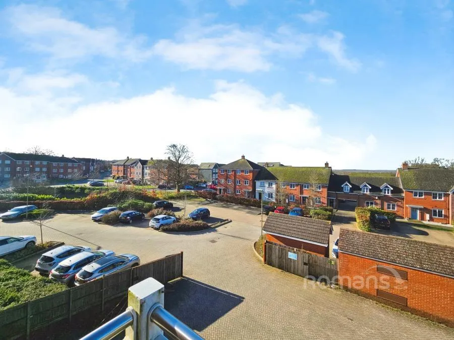 Bramall Place, Church Crookham, GU52, photo 2