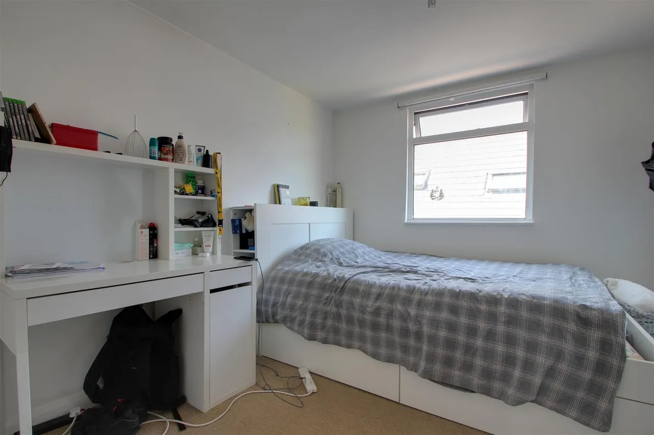 Nutbourne Road, Worthing, photo 18