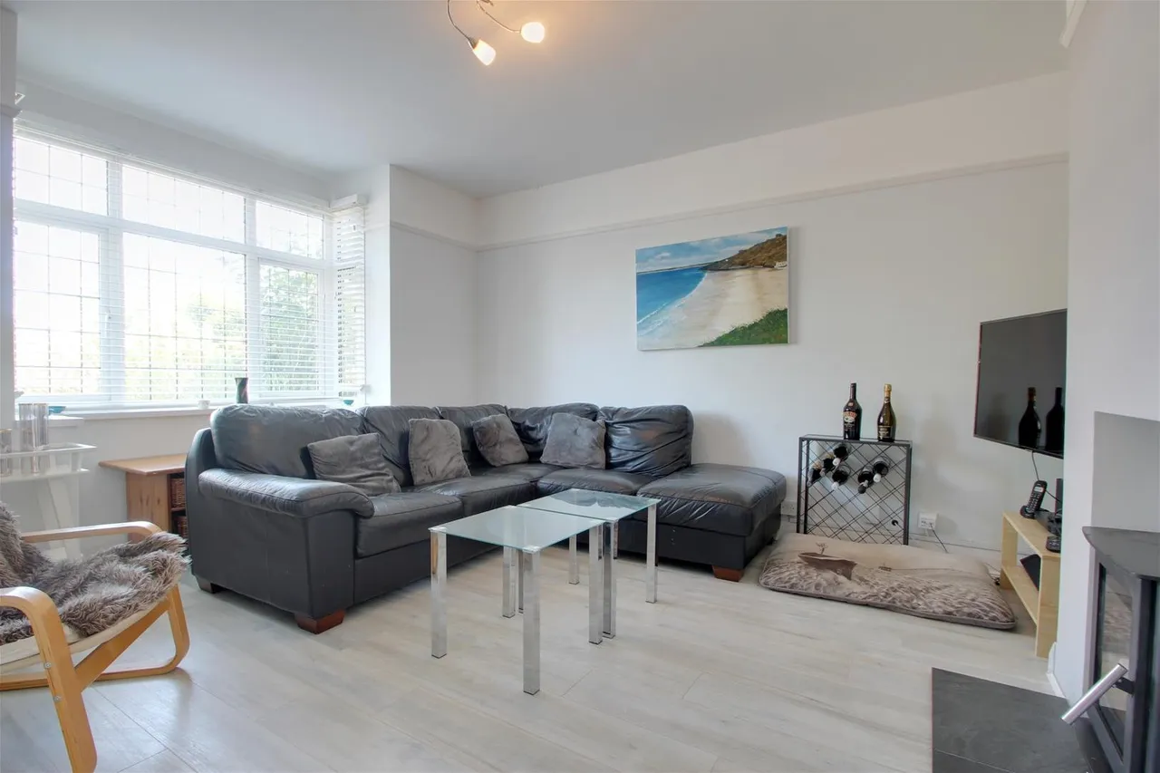 Nutbourne Road, Worthing, photo 8