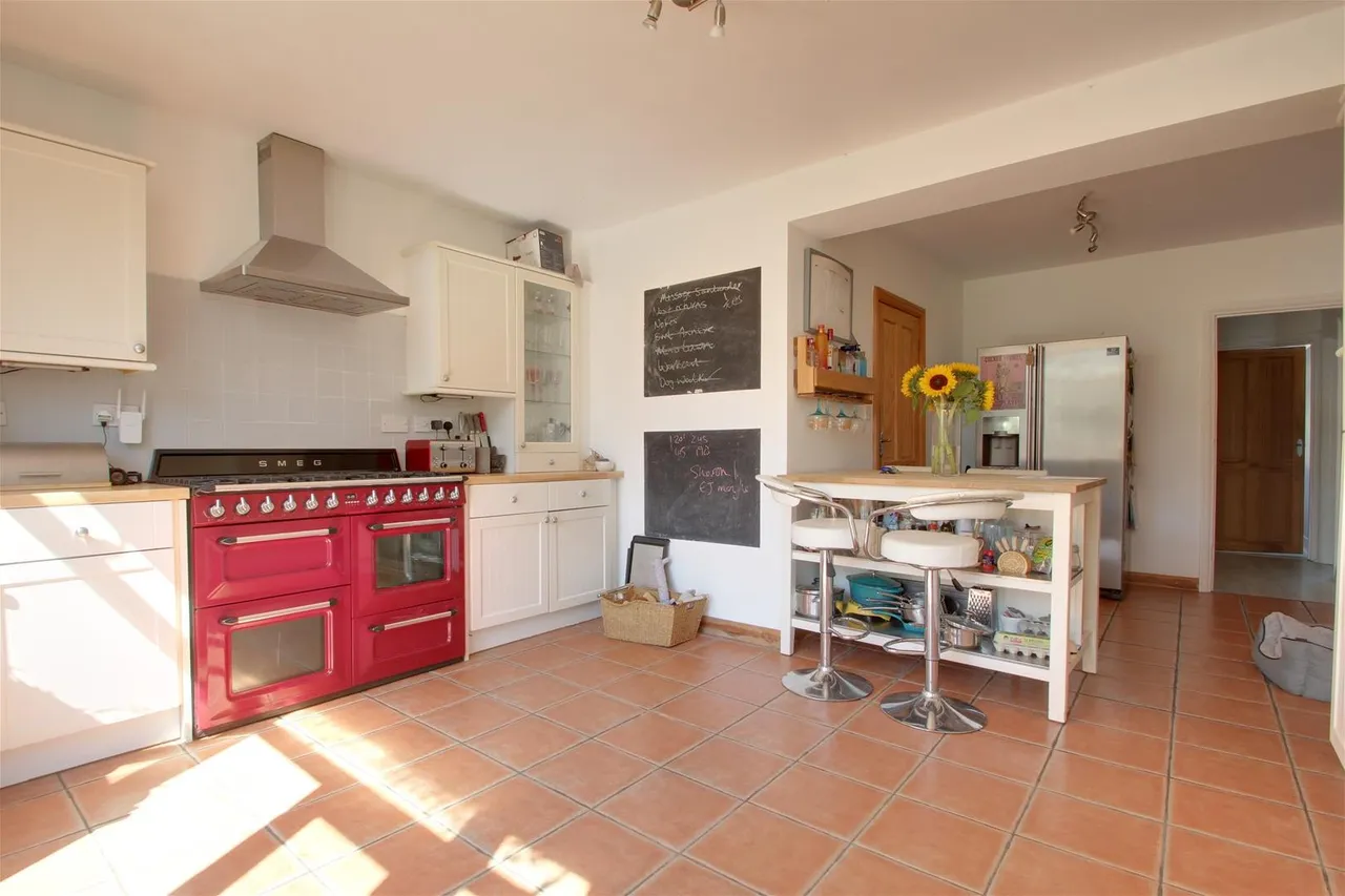 Nutbourne Road, Worthing, photo 5