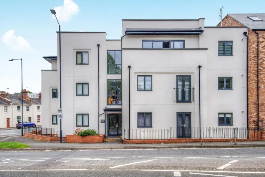 2 bed property to rent, Binswood Mews, Leamington Spa, CV32